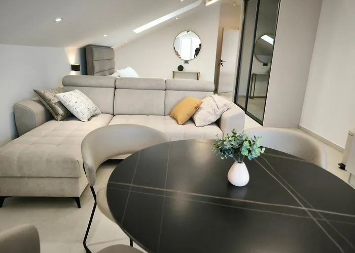 דירה & Marina View וודיצה