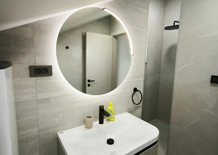 דירה & Marina View וודיצה